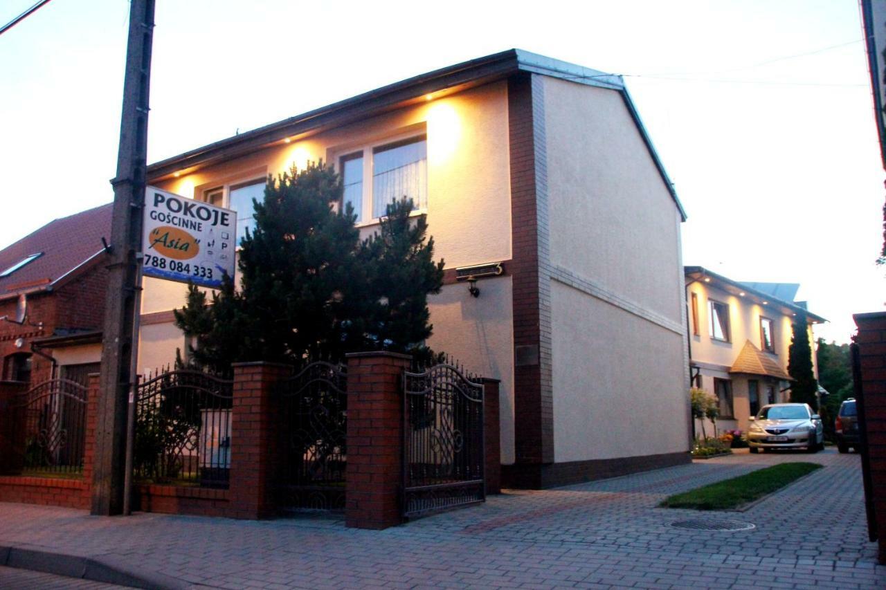 Pokoje Goscinne Asia Łeba Exterior foto